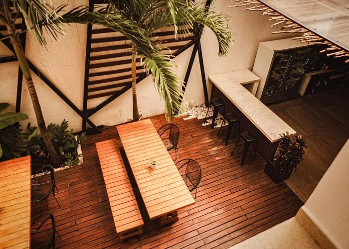 Nomads Hotel & Rooftop Pool Cancun